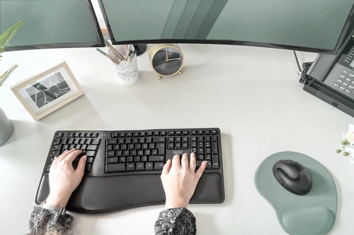 Vezeték nélküli billentyűzet Digitus DA-20157 QWERTZ