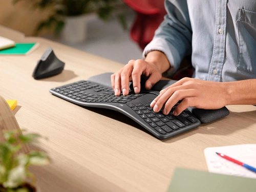 Vezeték nélküli billentyűzet Logitech ERGO K860 for Business QWERTZ (DE)