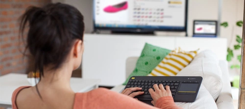 Vezeték nélküli billentyűzet Logitech K400 Plus Tv QWERTZ